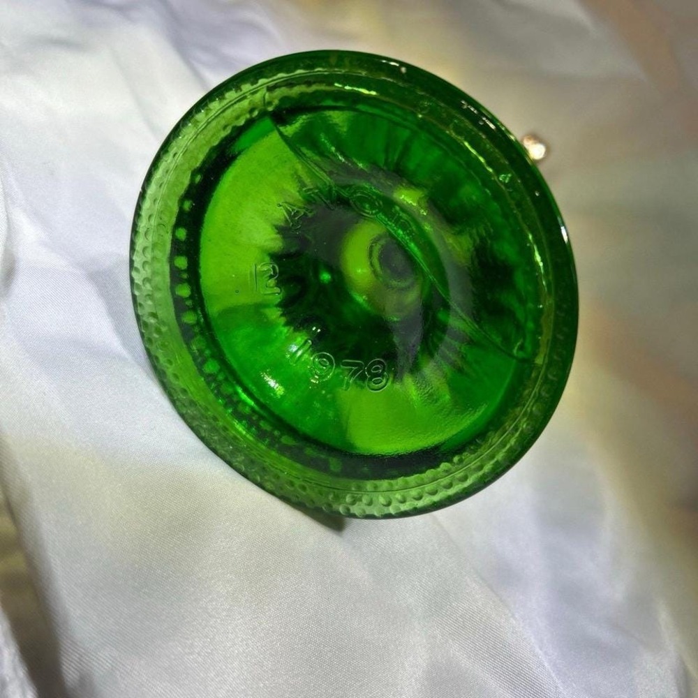 VINTAGE 1978 AVON "ROSES ROSES COLOGNE" COLLECTIBLE GREEN GLASS "BELL" DECANTER - Picture 7 of 7